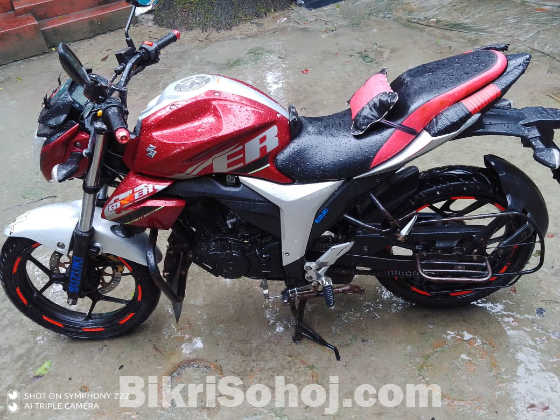 Suzuki gixxer monotone